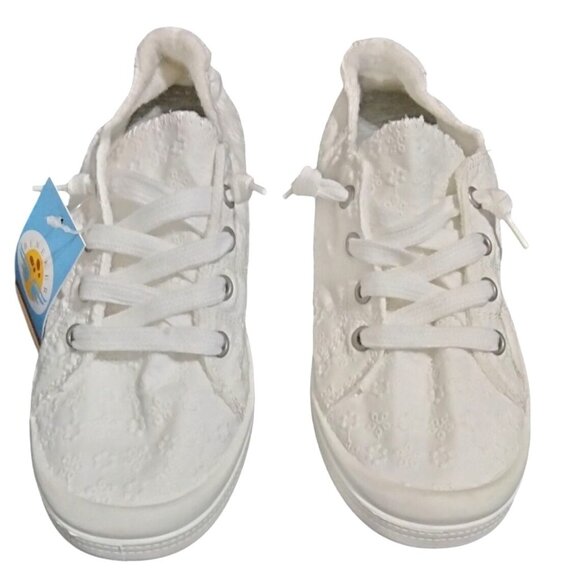 Beneker Size 7 Sneakers Womens White Canvas Low Top Round Toe Adjustable Pull-On - Picture 4 of 12